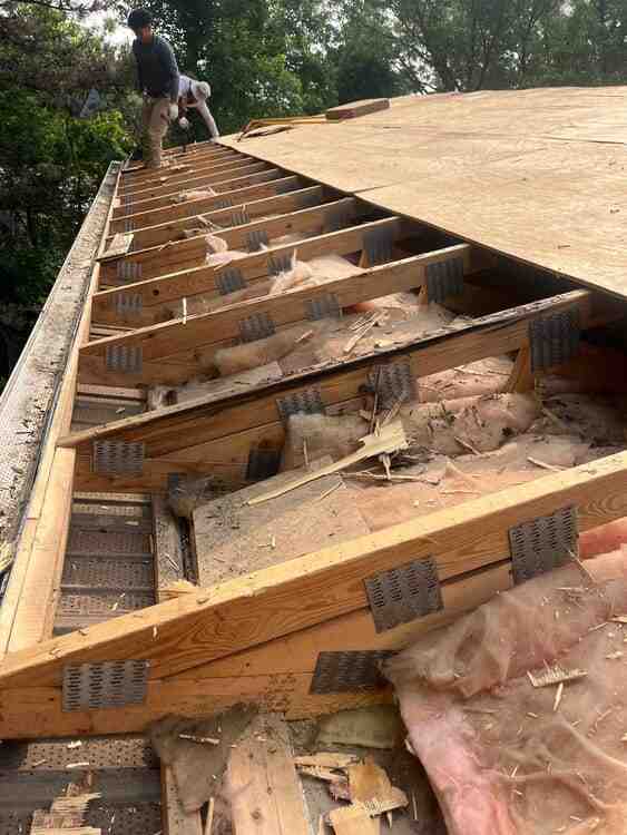Don’t Let it Rot: Essential Roof Sheathing Repair Tips
