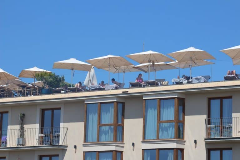 What’s the Damage? A Deep Dive into Rooftop Deck Construction Costs