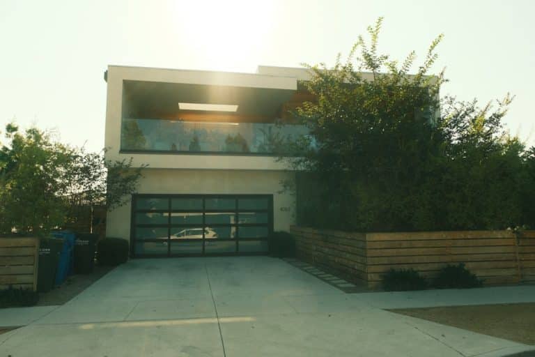 Fascia-nating Roofs and How to Protect Them with Metal Panels