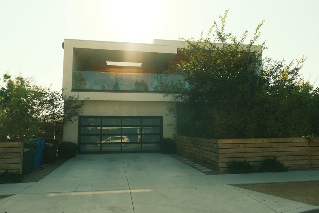 Fascia-nating Roofs and How to Protect Them with Metal Panels